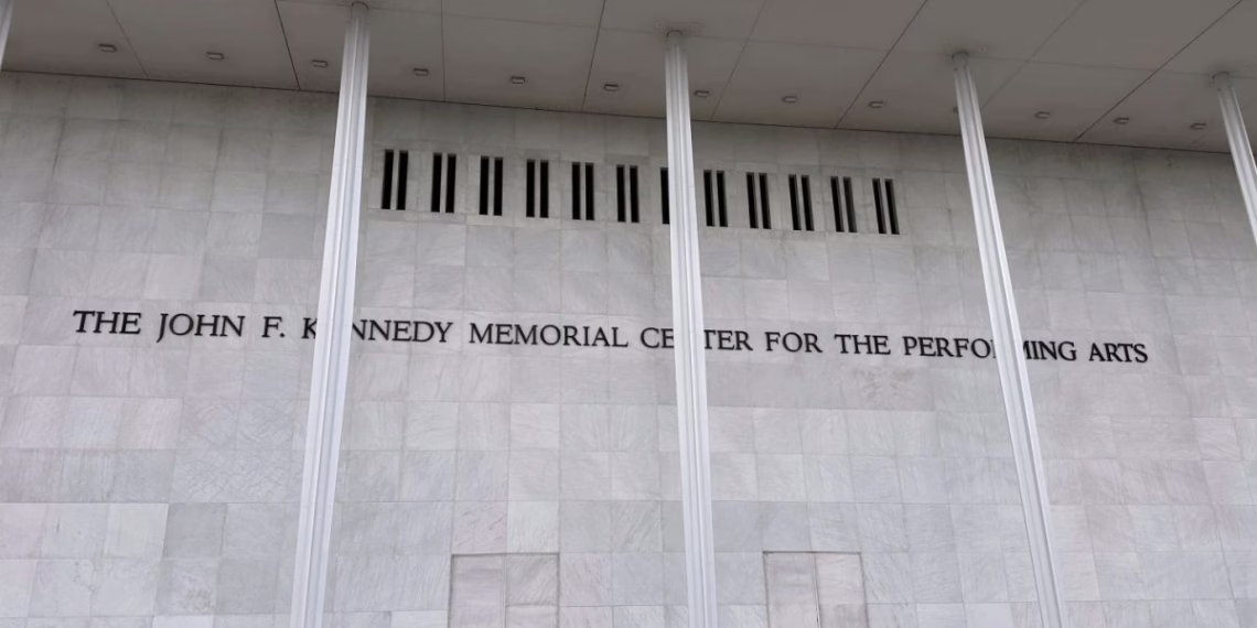 Kennedy Center pasa a llamarse Trump-Kennedy Center en decisión polémica