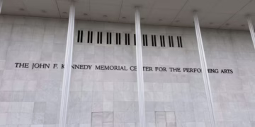Kennedy Center pasa a llamarse Trump-Kennedy Center en decisión polémica