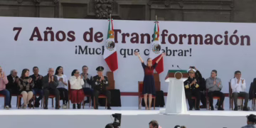 Sheinbaum vuelve a llenar el Zócalo para defender la 4T tras un mes de protestas