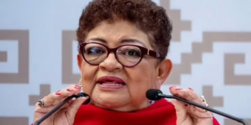 Tras las huellas de…Ernestina, la nueva Fiscal