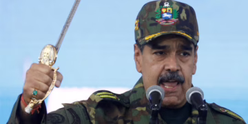 EE.UU. ofreció a Maduro exiliarse en Rusia u otro país, según senador republicano