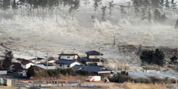 Terremoto de 7.6 desata alerta de tsunami en el norte de Japón