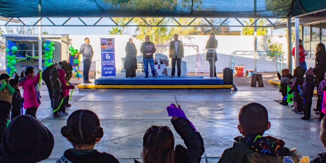 DIF Estatal entrega módulo de cocina escolar en Meoqui