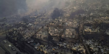 Al menos 18 muertos por voraces incendios en el sur de Chile