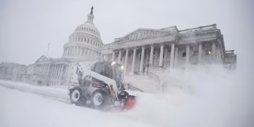 Tormenta invernal siembra caos y muerte en Estados Unidos