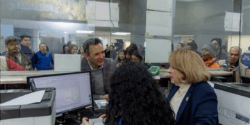 Alcalde Marco Bonilla paga predial y llama a aprovechar 12% de descuento en enero