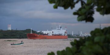 México frena envíos de petróleo a Cuba por decisión soberana de Pemex: CSP