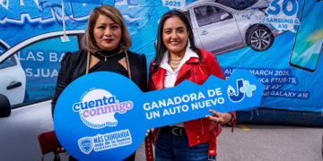 Entrega la J+ dos autos Nissan March 2025, a usuarios cumplidos