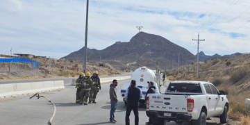 Fuga de gas provoca cierre en Camino Real