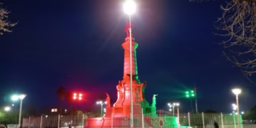 Modernizan con luces LED el Monumento a Benito Juárez