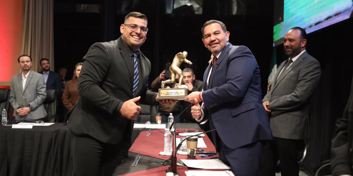 Reconocen a Uziel Muñoz como Deportista del Año