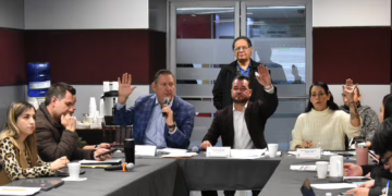 Avanza reforma para potenciar a alumnos sobresalientes y docentes en Chihuahua