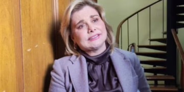 Javier Corral «es tan cobarde que en cualquier falda se esconde”: Maru Campos