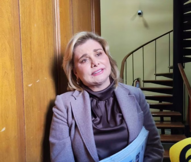 Javier Corral «es tan cobarde que en cualquier falda se esconde”: Maru Campos