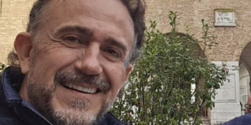 Juez federal niega vinculación a proceso contra empresario por altercado con Javier Corral