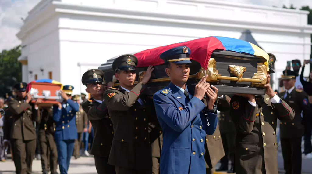 Funeral masivo en Caracas por soldados caídos en operación estadounidense