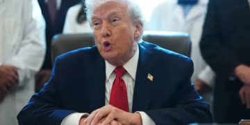 Trump ordena retiro de EE.UU. de 66 organizaciones internacionales