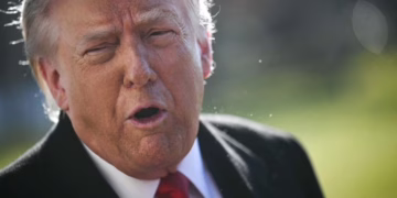 Trump califica de «irrelevante» el TMEC para EU