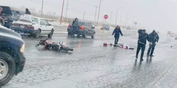 Caos en Juárez: Hielo en pavimento provoca múltiples choques