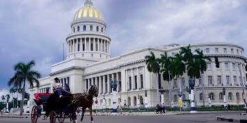 México busca evitar crisis humanitaria en Cuba tras advertencia de Trump