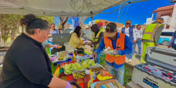 Vecinos de Jardines del Seminario agradecen a cuadrillas de JMAS con hamburguesada