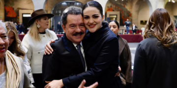 Felicitaciones de Andrea Chávez a Ignacio Mier