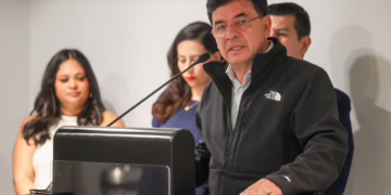 Jesús Ramírez Cuevas rechaza acusaciones de corrupción en libro «Ni venganza ni perdón»