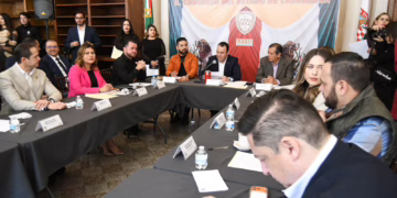 Mesa Directiva del Congreso sesiona en Parral