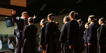 Concurso coral del Himno Nacional reúne a 232 estudiantes en Juárez