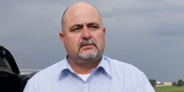 Julián LeBarón contempla candidatura ciudadana para 2027