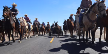 Bachíniva arranca la Cabalgata Binacional Villista con más de 200 jinetes
