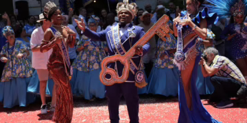 Rey Momo recibe las llaves de Río de Janeiro y arranca el Carnaval 2026