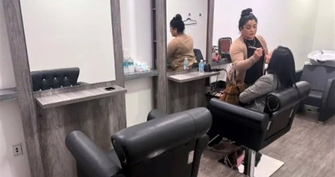 Clausuran salón de belleza en el Senado