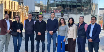 Presentan avances de la Torre Centinela a empresarios