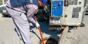 Limpia JMAS drenaje obstruido en La Floresta