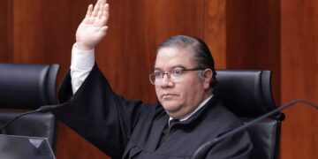 Fin a la imposición: SCJN libera orden de apellidos en México
