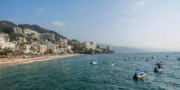 Sancionan a resort mexicano ligado a fraudes del CJNG