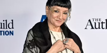 Incorporan a Sandra Cisneros a la Academia Estadounidense de las Artes y las Letras