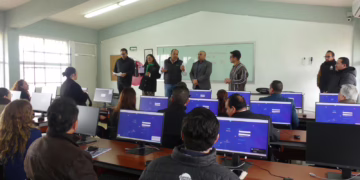 Conalep Cuauhtémoc impulsa inglés e IA con 80 nuevas computadoras