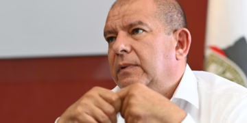 Ascenso desde la base juarense/El reto de la unidad interna/Rompió el «juarocentrismo»
