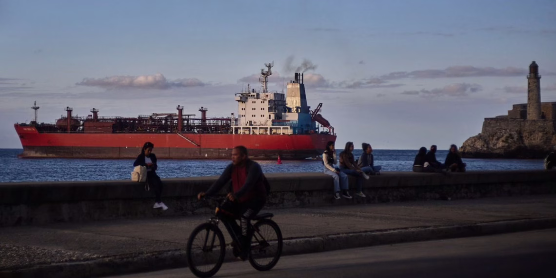 Rusia seguirá suministrando petróleo a Cuba