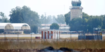 España niega a EE.UU. el uso de bases para atacar Irán