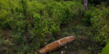 Hallan bomba fabricada en EE.UU. sin explotar en la frontera de Colombia y Ecuador