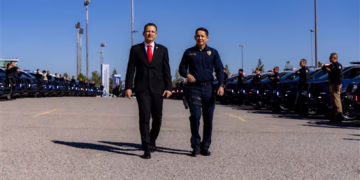 Entrega de 46 nuevas patrullas refuerza seguridad en Chihuahua