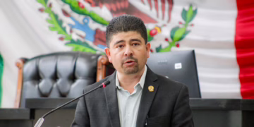 Saúl Mireles propone presupuesto fijo para bomberos en municipios