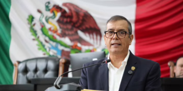 Diputado de Morena cuestiona altos costos de escoltas y vehículos blindados para funcionarios en Chihuahua