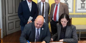 El Colegio de Chihuahua firma convenio con el prestigioso Real Instituto Elcano de España
