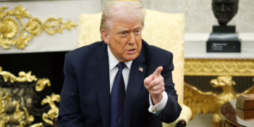 Trump amenaza con cortar todo el comercio con España
