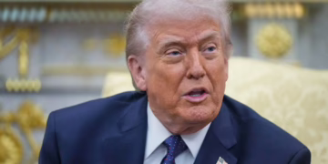 Medios conservadores rompen con Trump por guerra con Irán