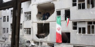 Irán rechaza ultimátum de Trump y amenaza con cerrar el estrecho de Ormuz